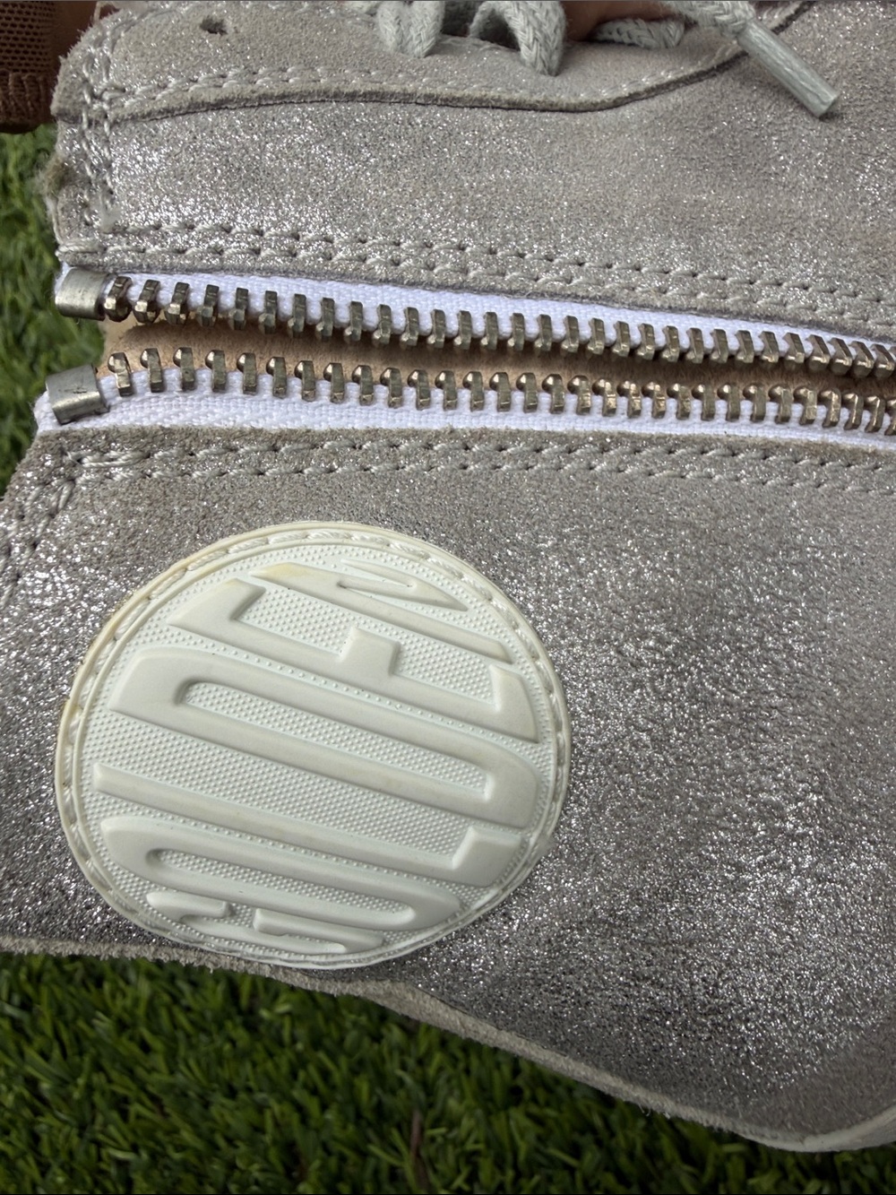 Golden Goose Silver High-Top Sneakers with Star - Picture 6 of 8